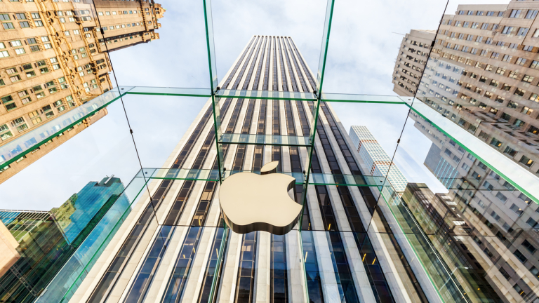 Apple Inc се стреми да накара китайски съд да промени