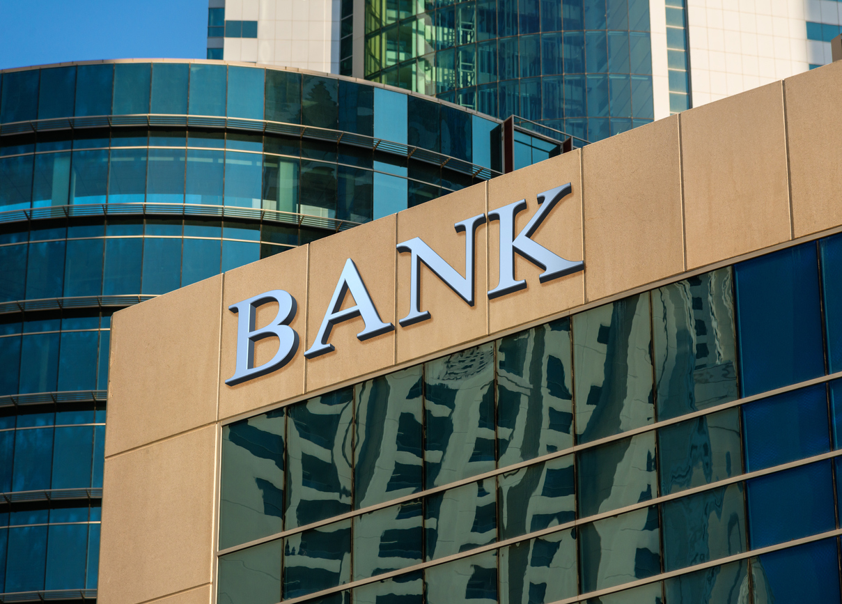 Банките, които показаха някои от най-големите спадове на депозитите през