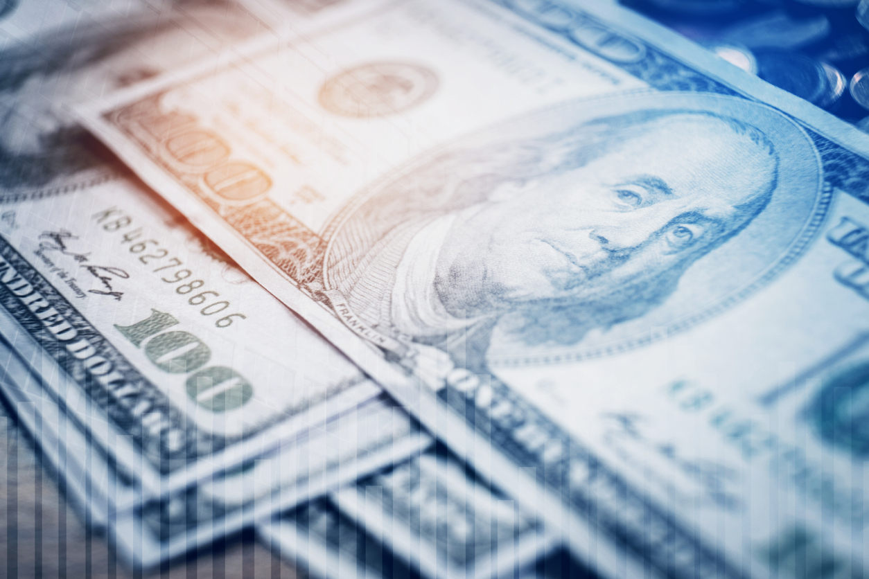 Щатският долар ограничи загубите си след като Федералният резерв намали